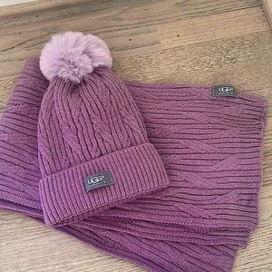NEW UGG ACCESSORIES 2PC  hat and  scarf set. Perfect Holiday Gift!
